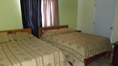 2 double beds