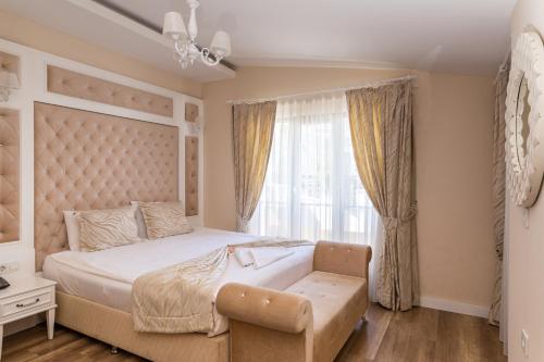 Microyal Hotel - image 2