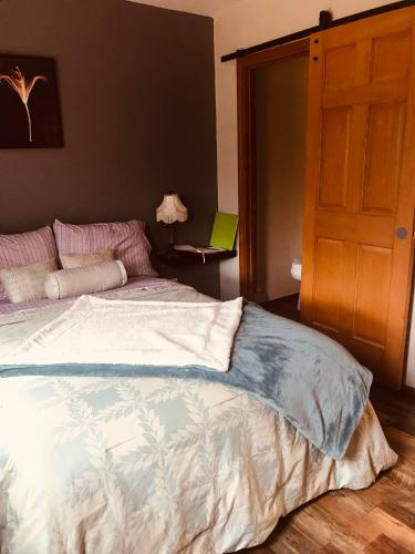 A Hyde Away Inn B&B - image 9