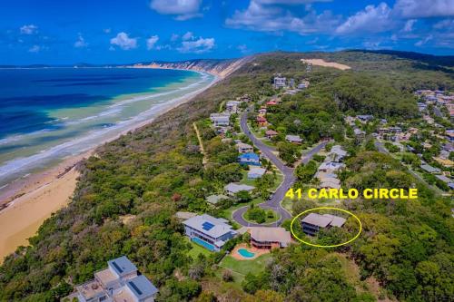 41 Carlo Circle - Rainbow Beach, Huge Beach House With Room for Everyone