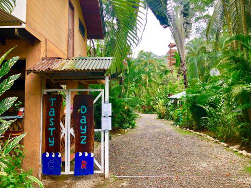 Entrée, Tasty Dayz Hostel in Puerto Viejo de Talamanca