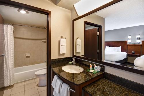 Hyatt Place Gilbert - Tap to explore photos