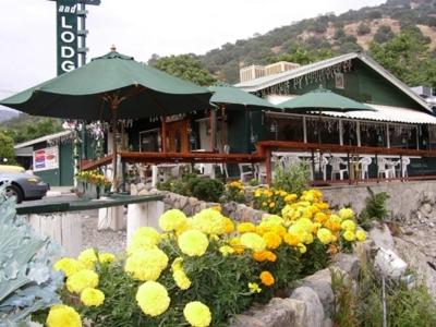 Entrance, The Gateway Restaurant & Lodge in Three Rivers (CA)