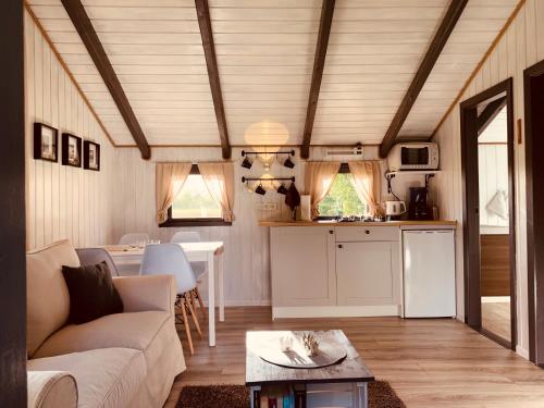 廚房, Ferienhaus Achtern Diek in 埃梅爾斯布爾-霍爾斯布爾