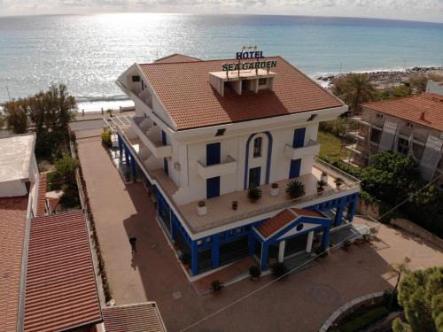 Sea Garden Hotel