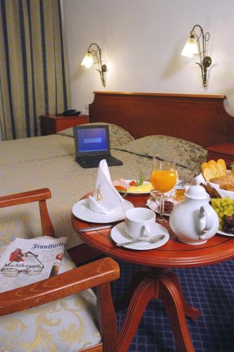 Laodamia Hotel - image 7