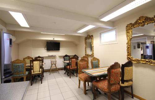 Restaurant, Mango Hotel in Tampere