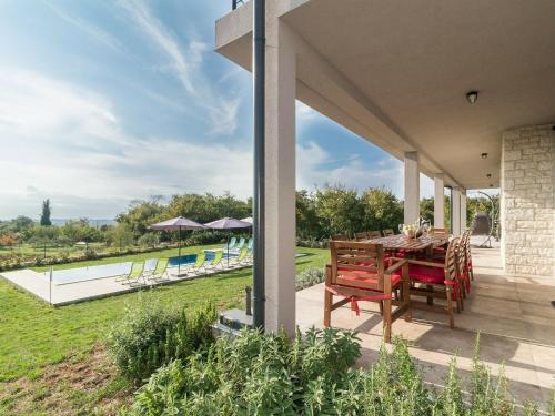  Villa 2M in Svetvinčenat