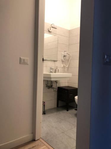 VMH Vatican Modern House - image 6