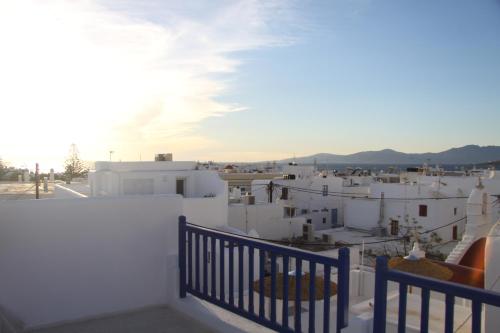 Madres Houses - image 3