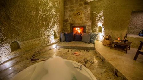 Azure Cave Suites - image 8