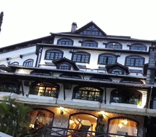 Gallardin Palace Hotel - 숙소 외관