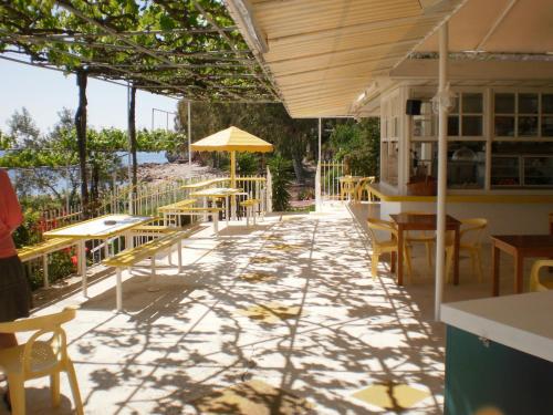 ห้องอาหาร, ฟาลิรากี อพาร์ตเมนต์ (Faliraki Apartments) in เกาะคอร์ฟู