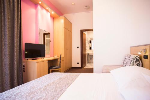 Hotel More - image 9