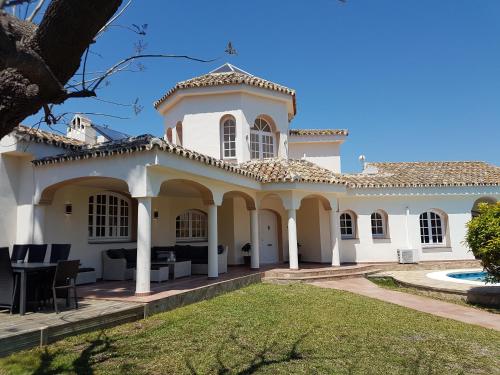 Super villa with private pool and good location gîte à louer Mijas Racecourse