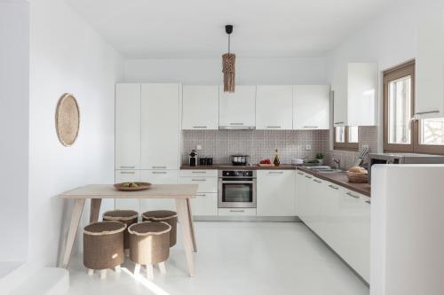 Amalgam Homes Paros - image 5