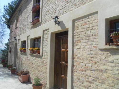 Esterno, All'ombra degli Ulivi B&B in San Marcello