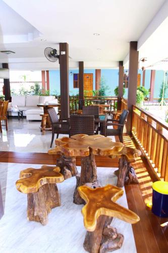 Facilities, Hugpua Hotel near Wat Nong Bua