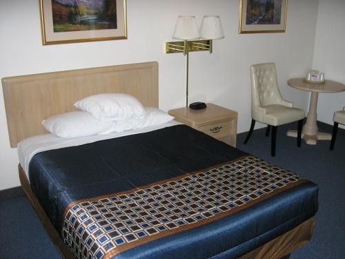 Mecca Motel - image 7