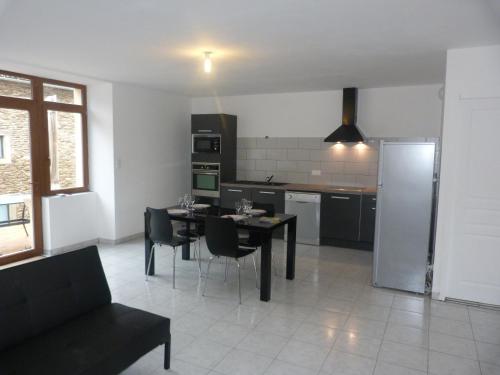 gite Oustal - Apartment - Belcastel