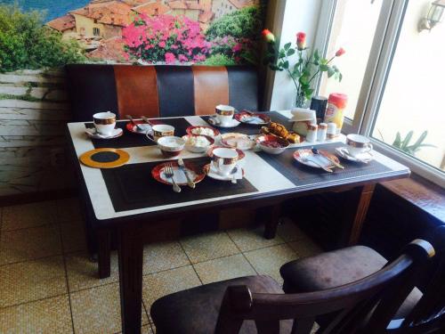 HAPPY HOUSE HOTEL