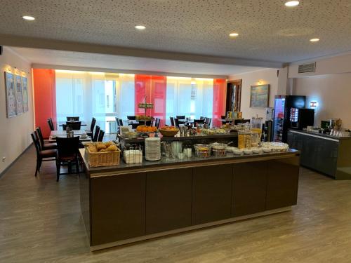 Hotel Well Garni - image 12