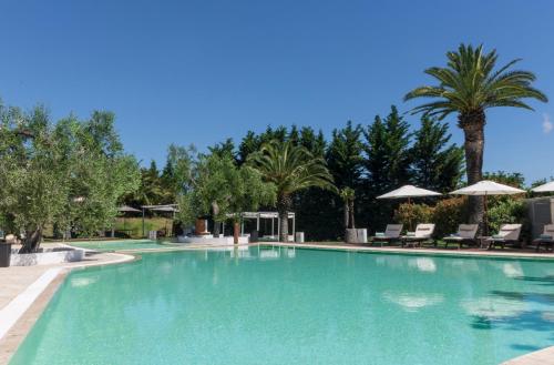 Swimming pool, Hotel Terranobile Metaresort in Santa Fara