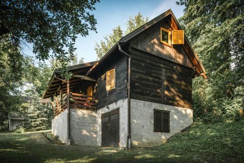 WOODEN HOUSE near the River Kupa