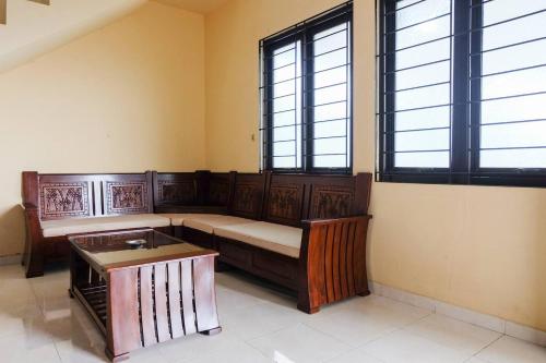 Double E Villa, Batu (photo 8)