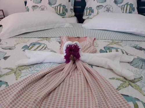 Twin Room image 7