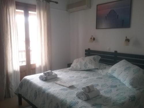 Twin Room image 8