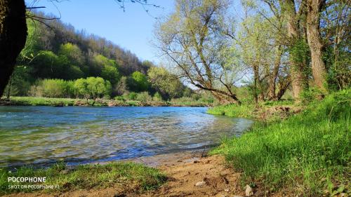 SMARAGD RIVER near Rastoke & Plitvice Lakes