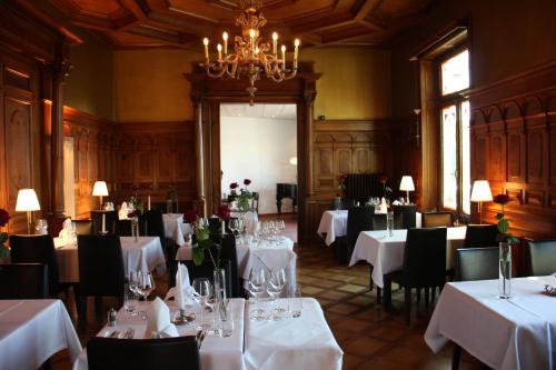 Restaurant, Hotel & Restaurant Schloss Schwandegg in Oberstammheim