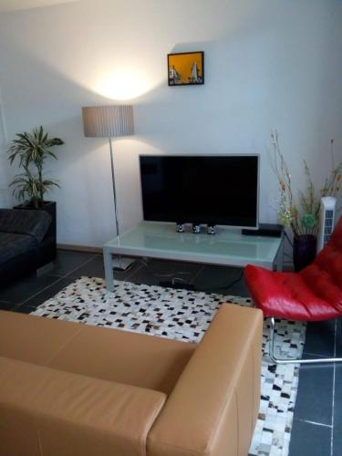 Jordaan Canal View Apartment, Amsterdam (photo 5)