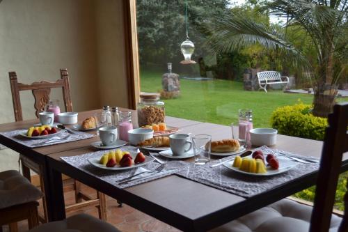 อาหารและเครื่องดื่ม, Ilatoa Lodge in ตุมบาโก
