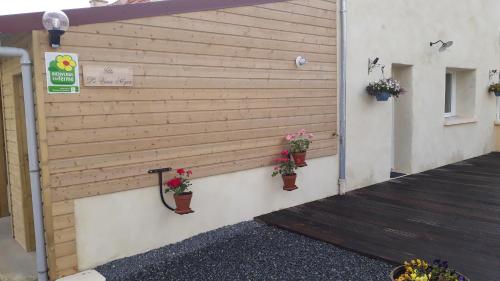 Aed, Gîte " Le Vieux Noyer" (Gite " Le Vieux Noyer") in Liesville-sur-Douve