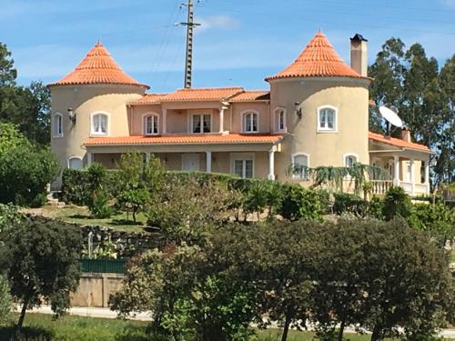  QUINTA DA FONTE DO OLEIRO, Pension in Ourém bei Bairro