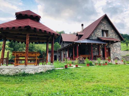 Guesthouse Alpini in Lëpushë