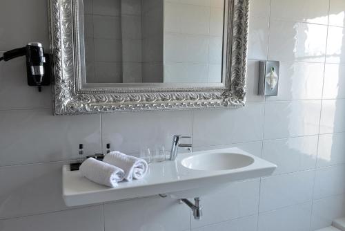 Hotel La Villa Nice Victor Hugo - image 8
