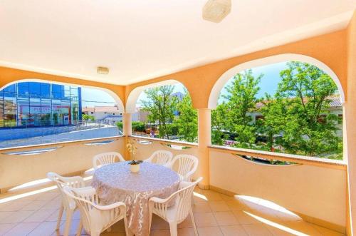  Apartment Novalja 17000b in Novalja