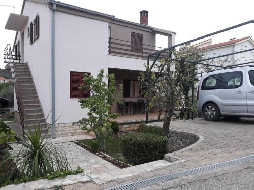  Apartments by the sea Banj (Pasman) - 16956, Pension in Ždrelac