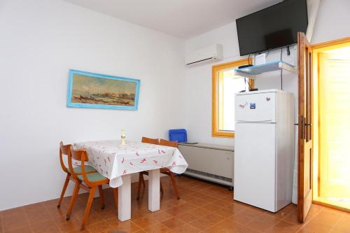 Apartments by the sea Seget Vranjica Trogir - 17125 - image 8