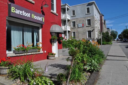 Barefoot Hostel