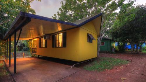 Lake Eacham Caravan Park & Self-Contained Cabins