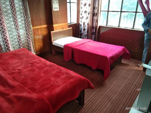Hotel New Baharat Zoo Road, Nanitial