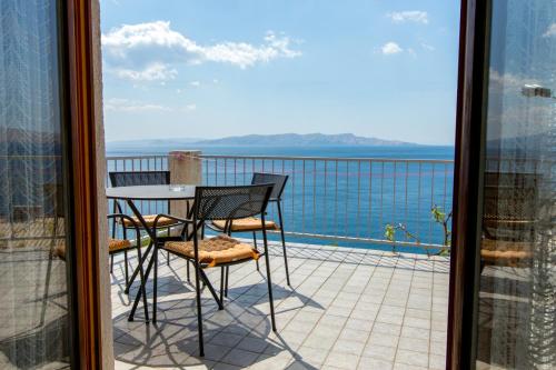  PaskoHaus Apartment 1, Pension in Senj