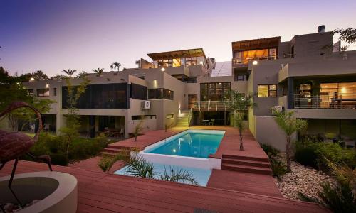 Bể bơi, Dynasty Forest Sandown Accommodation in Johannesburg