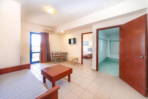 Olympic Suites - image 5