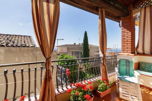 GuestHost - Taormina Vintage Loft, Taormina (photo 2)