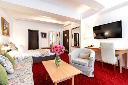 Bucur Accommodation - image 11